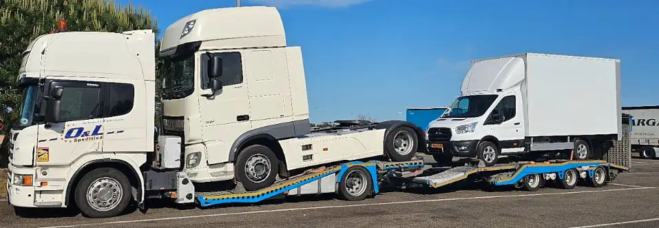 Cap tractor și autoutilitară transportate în aceeași cursă - OL Speditionwagon